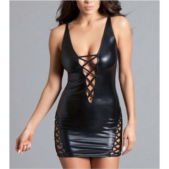 Luxe lingerie - Picture 2 of 4